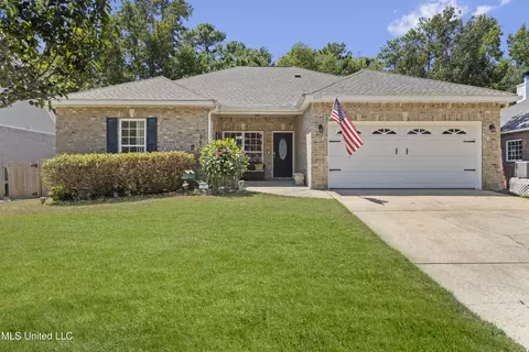 2213 Rue Beaux Chenes, Ocean Springs, MS 39564