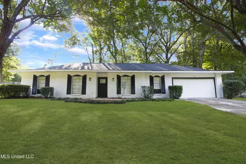 1021 Tanglewood Cv, Clinton, MS 39056