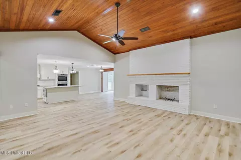 Living - 111 Meadowview Dr, Brandon, MS 39047 photo 1 of 3