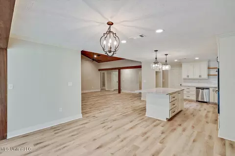 Other - 111 Meadowview Dr, Brandon, MS 39047 photo 3 of 14