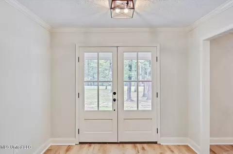 Entry Way - 111 Meadowview Dr, Brandon, MS 39047 photo 1 of 4