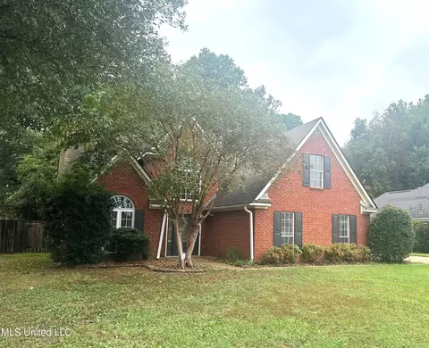 6647 Renee Dr, Olive Branch, MS 38654