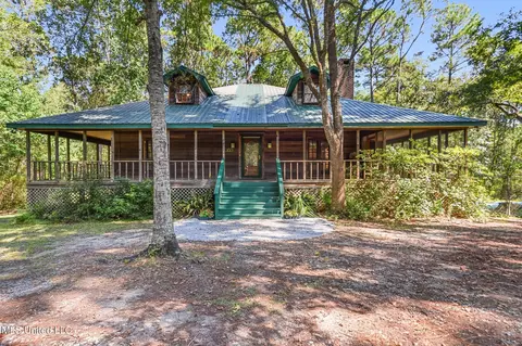 7091 Shiyou Rd, Kiln, MS 39556