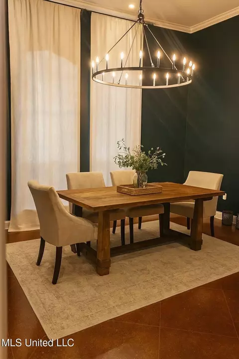 Dining - 101 Cherrybark Ln, Natchez, MS 39120 photo 1 of 1