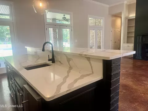 Kitchen - 101 Cherrybark Ln, Natchez, MS 39120 photo 4 of 8