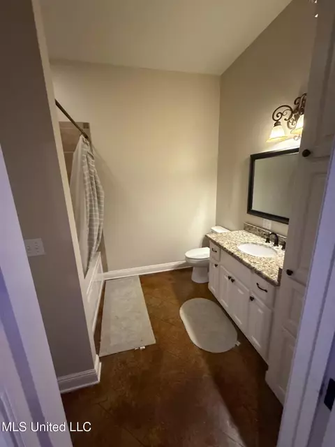 Bath - 101 Cherrybark Ln, Natchez, MS 39120 photo 9 of 9