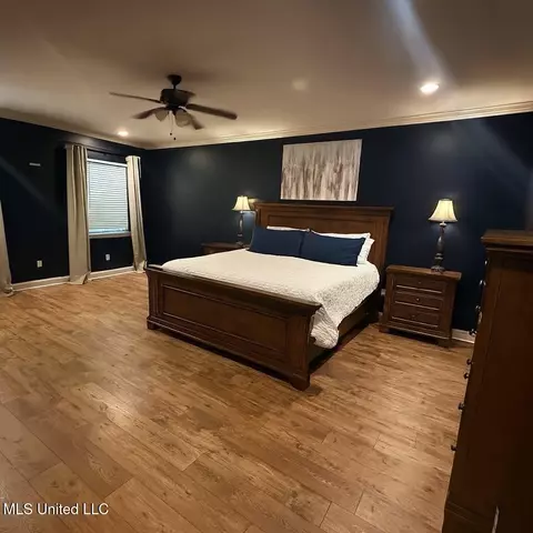Bedroom - 101 Cherrybark Ln, Natchez, MS 39120 photo 1 of 3
