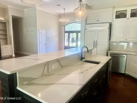 Kitchen - 101 Cherrybark Ln, Natchez, MS 39120 photo 2 of 8
