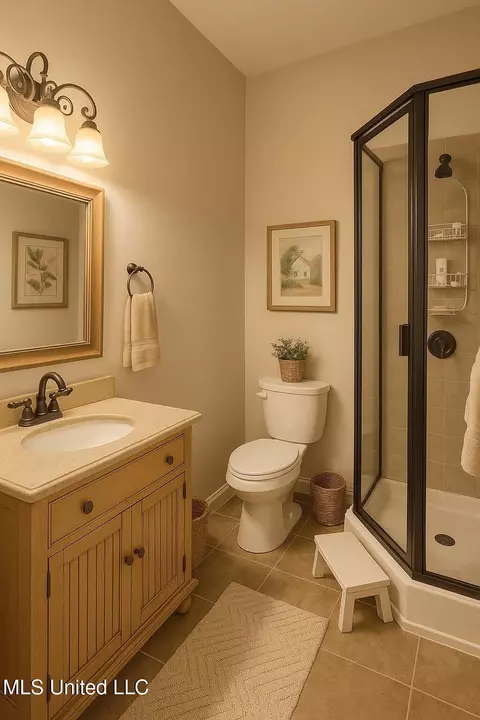 Bath - 101 Cherrybark Ln, Natchez, MS 39120 photo 6 of 9