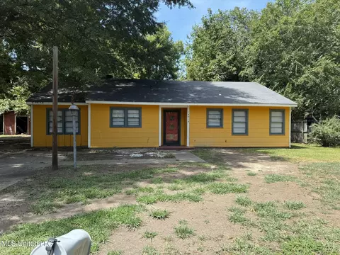 1491 Francis St, Greenville, MS 38701