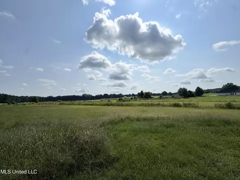 R10 Old Hwy 16, Benton, MS 39039