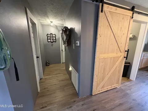 Entry Way - 1461 Junior Harper Rd, Utica, MS 39175 photo 1 of 1