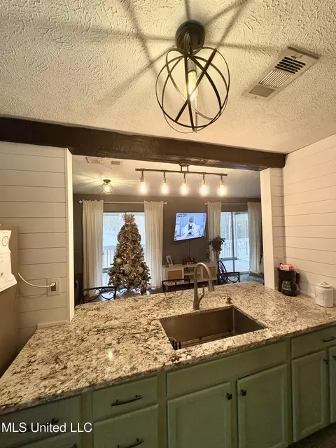 Kitchen - 1461 Junior Harper Rd, Utica, MS 39175 photo 2 of 2