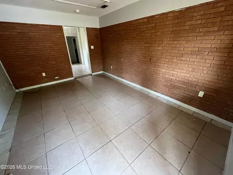 Living - 8629 Ms-613, Moss Point, MS 39562 photo 2 of 3