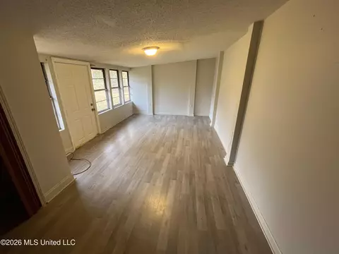 Living - 8629 Ms-613, Moss Point, MS 39562 photo 3 of 3
