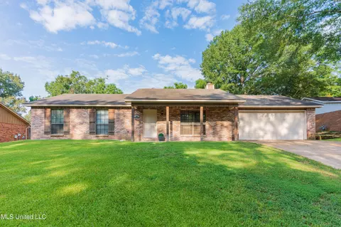 107 Spanish Moss Dr, Clinton, MS 39056