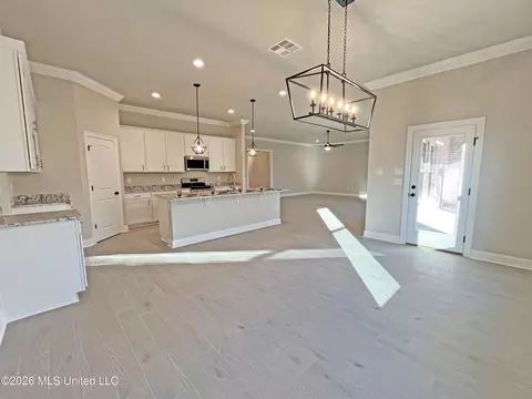 13436 Swan Ridge Cir, Gulfport, MS 39503