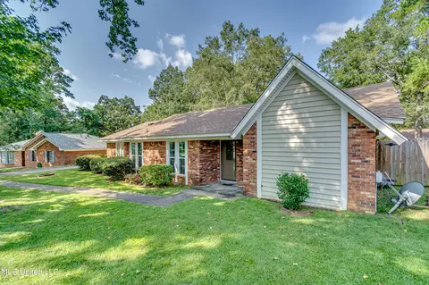 Exterior - 155 Post Hill Rd, Brandon, MS 39042 photo 4 of 17