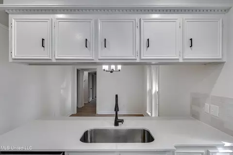 Kitchen - 155 Post Hill Rd, Brandon, MS 39042 photo 5 of 6