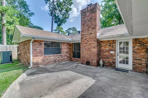 Exterior - 155 Post Hill Rd, Brandon, MS 39042 photo 10 of 17