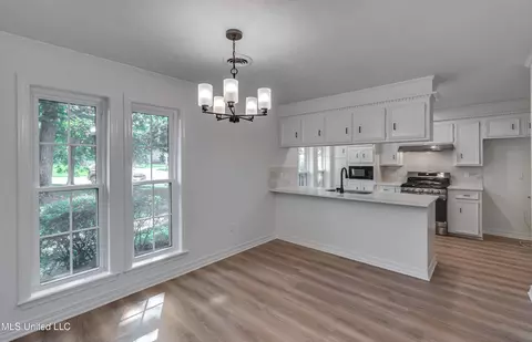 Dining - 155 Post Hill Rd, Brandon, MS 39042 photo 3 of 4