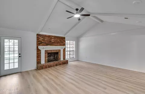 Living - 155 Post Hill Rd, Brandon, MS 39042 photo 4 of 6