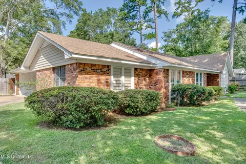 Exterior - 155 Post Hill Rd, Brandon, MS 39042 photo 6 of 17