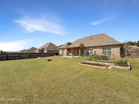 Exterior - 253 Falls Xing, Madison, MS 39110 photo 3 of 4