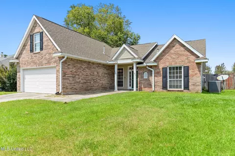 18026 Cypress Pointe Dr, Gulfport, MS 39503