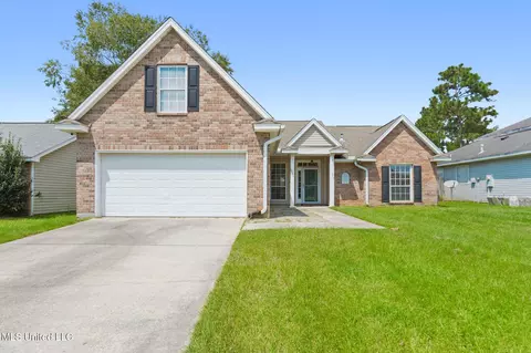 18026 Cypress Pointe Dr, Gulfport, MS 39503