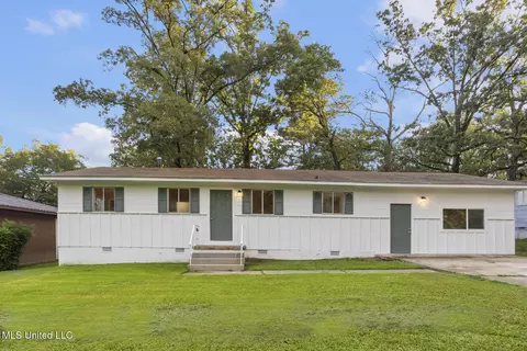 1902 Edwin Ave, Pearl, MS 39208