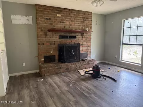Living - 94 X L Smith Rd, Lumberton, MS 39455 photo 1 of 2