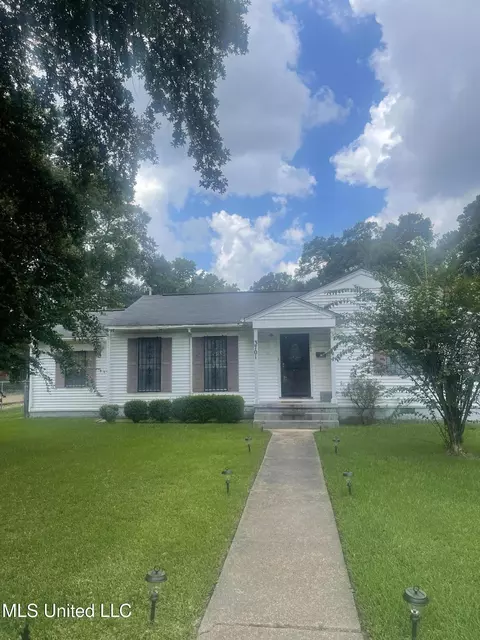 3701 Azalea Dr, Jackson, MS 39206 photo 1