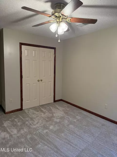 Bedroom - 1999 Edgewood Blvd, Hernando, MS 38632 photo 3 of 13