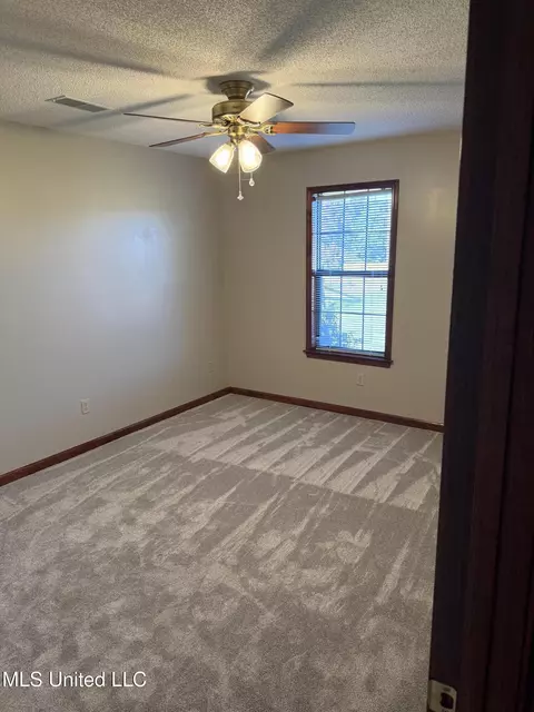 Bedroom - 1999 Edgewood Blvd, Hernando, MS 38632 photo 8 of 13