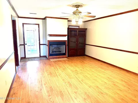 Living - 1999 Edgewood Blvd, Hernando, MS 38632 photo 1 of 1