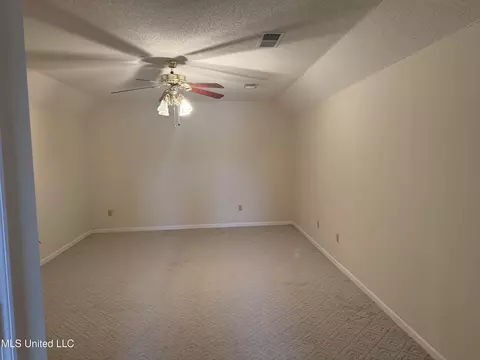 Bedroom - 1999 Edgewood Blvd, Hernando, MS 38632 photo 4 of 13
