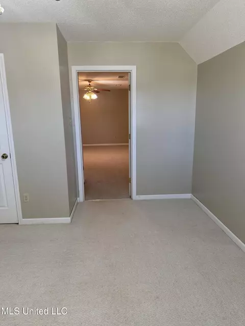 Bedroom - 1999 Edgewood Blvd, Hernando, MS 38632 photo 5 of 13