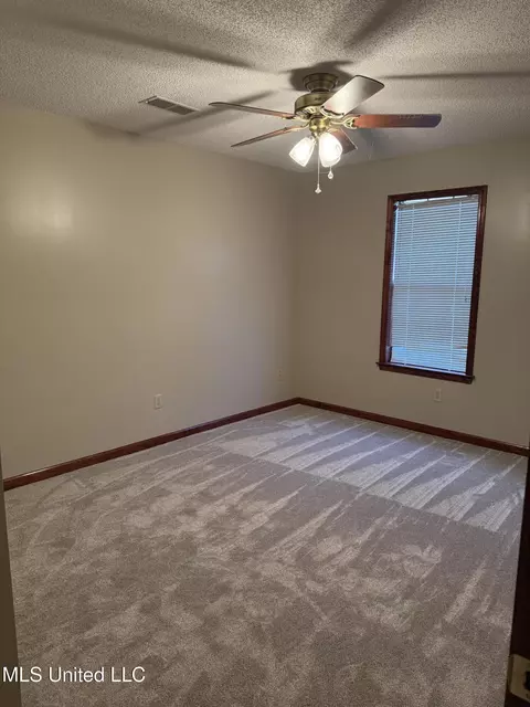 Bedroom - 1999 Edgewood Blvd, Hernando, MS 38632 photo 2 of 13