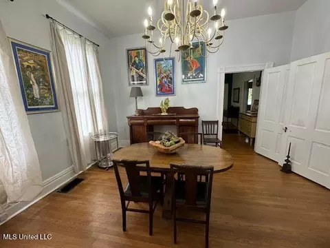 Dining - 205 Linton Ave, Natchez, MS 39120 photo 1 of 2