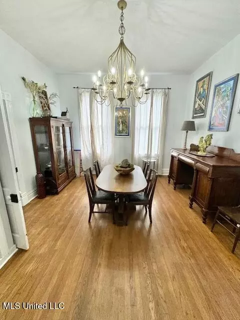 Dining - 205 Linton Ave, Natchez, MS 39120 photo 2 of 2