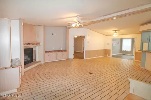 Living - 202 Howell Rd, Lucedale, MS 39452 photo 5 of 9