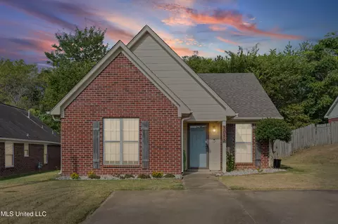 Exterior - 3053 W Conger Ct, Hernando, MS 38632 photo 2 of 5