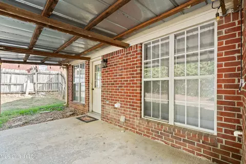 Exterior - 3053 W Conger Ct, Hernando, MS 38632 photo 4 of 5