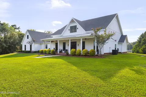 353 Flinco Farms Rd, Florence, MS 39073