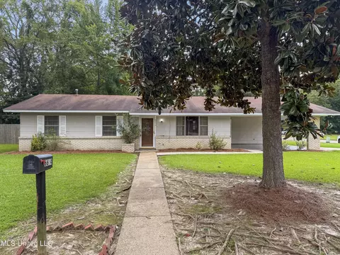 6634 Lyndon B Johnson Dr, Jackson, MS 39213