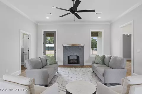 Living - 218 Lizzy Ln, Brandon, MS 39047 photo 2 of 2