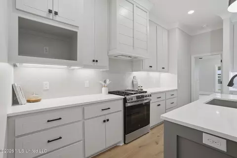 Kitchen - 218 Lizzy Ln, Brandon, MS 39047 photo 3 of 4