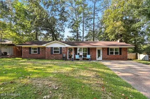 123 Chotard Ave, Pearl, MS 39208