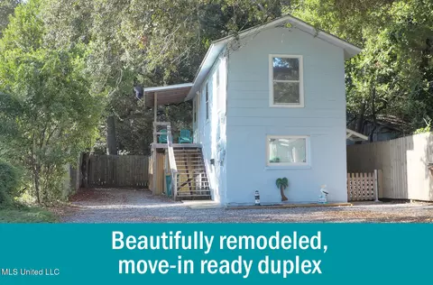 1107 Irish Hill Dr, Biloxi, MS 39530